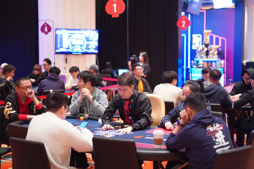 【EV扑克】PD22济州站第二日战报｜8:1 悬殊比分进入单挑，罗爽轻松拿下济州开幕赛冠军！