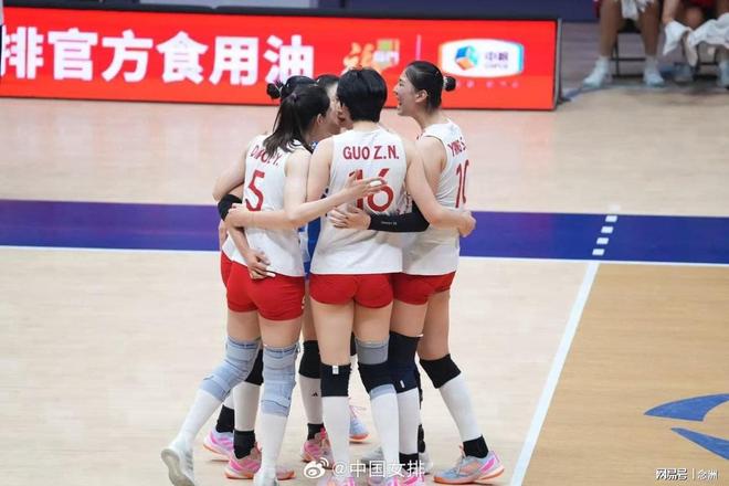 女排亚锦赛决赛中国2-3惜败泰国，惠若琪赛后点评：对手更亚洲化，我们需提升应变与强度
